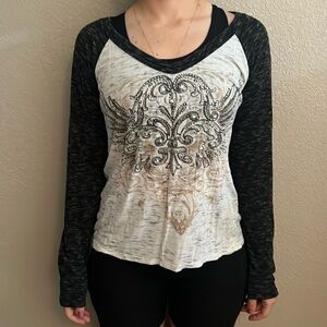 Black and white long sleeve shirt daytrip size M